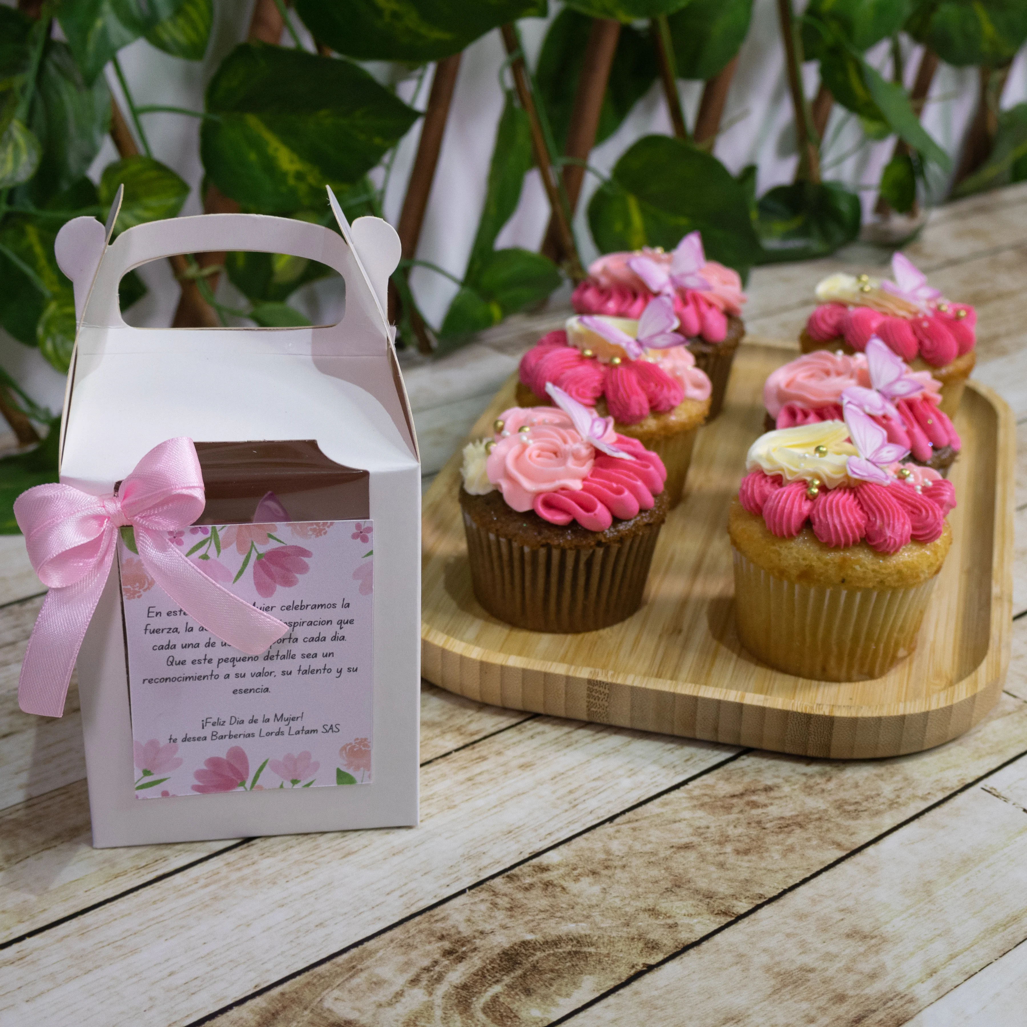 Detalles Corporativos